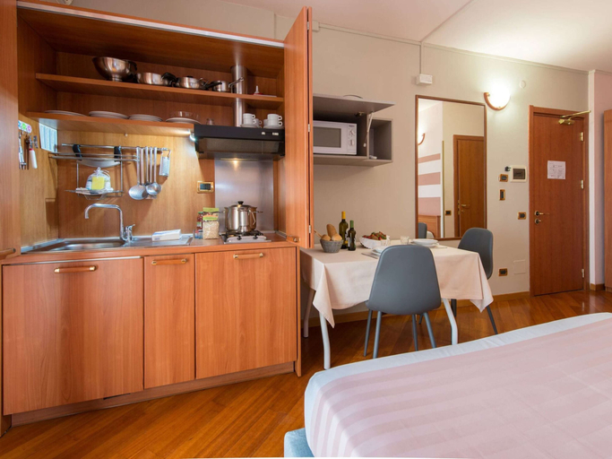 Private kitchen 4, Tastefully Furnished Studio Near the Sea, Savona