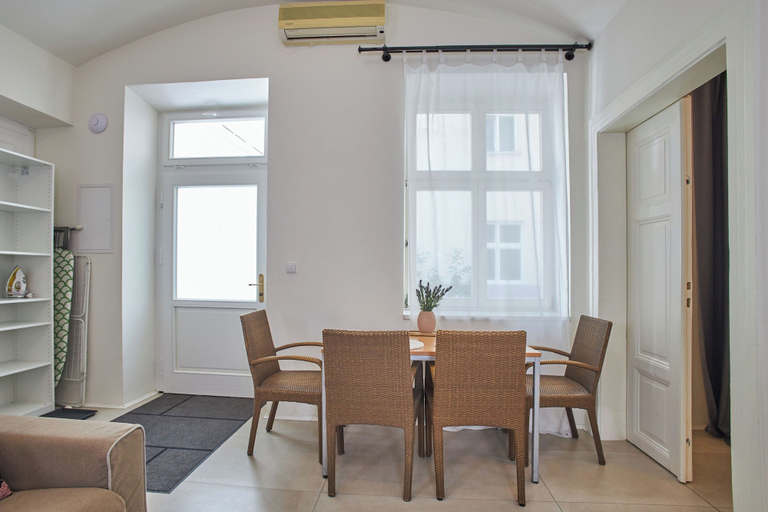 Others 5, Wenceslas Square Residence, Praha 1