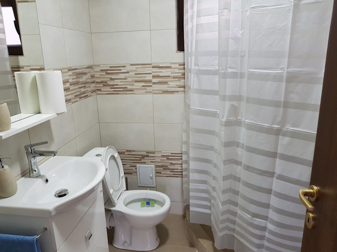 Others 5, Cabana Soral Baile Figa, Beclean