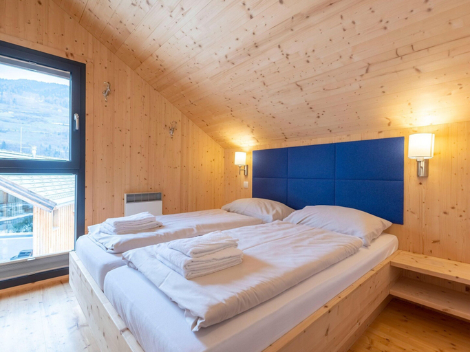 Bedroom 3, Lovely Chalet With hot tub, Murau