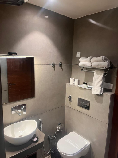 Bathroom 4, MURLIWALA HOTEL & RESTAURANT, Mathura