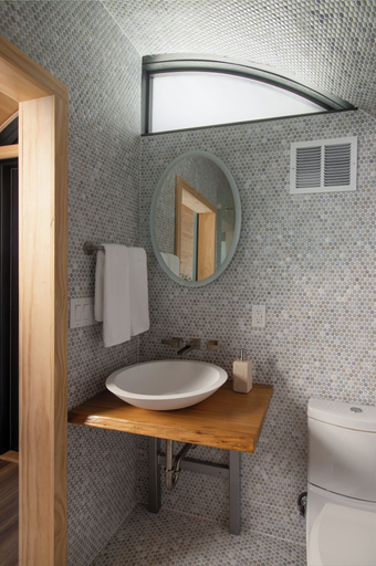 Bathroom 4, Onera Wimberley, Hays