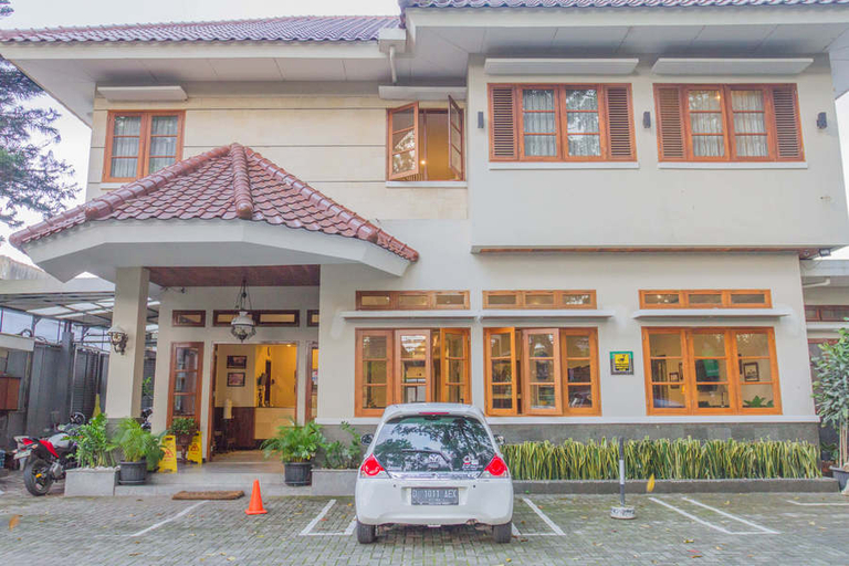 Exterior & Views, RedDoorz near Simpang Dago 2, Bandung