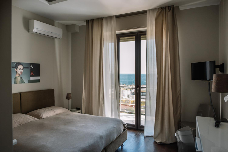 Others 3, B&B Hotei, Catania