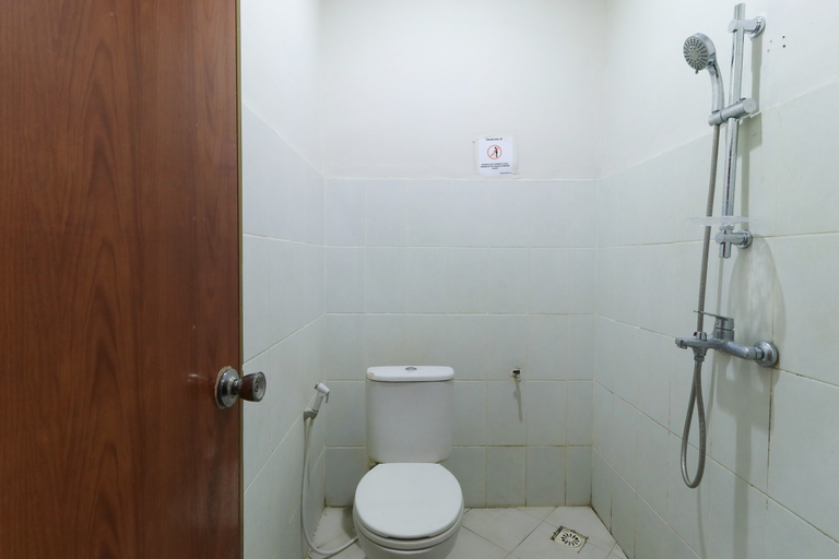 Bathroom 4, Hotel Warta Putra, Denpasar