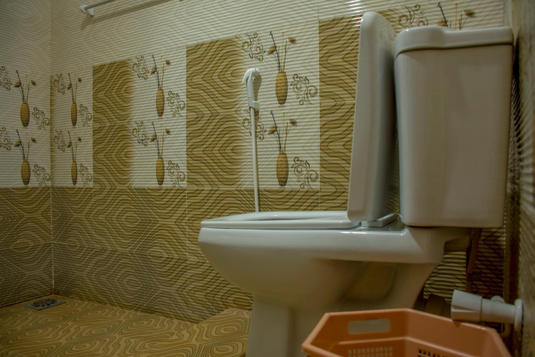 Bathroom 3, Nice Place Beach Hotel, Pothuvil
