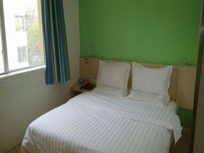 Bedroom 2, 7Days Inn chain hotel (Beijing West Railway Station Maliandao Wan Zi Subway Station), Beijing