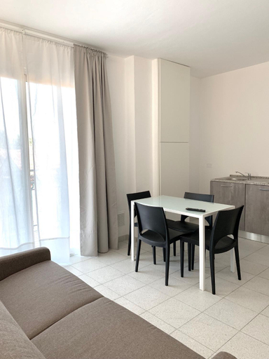 Dining Room 6