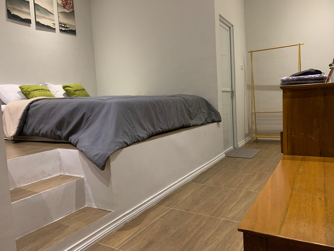 Bedroom 25