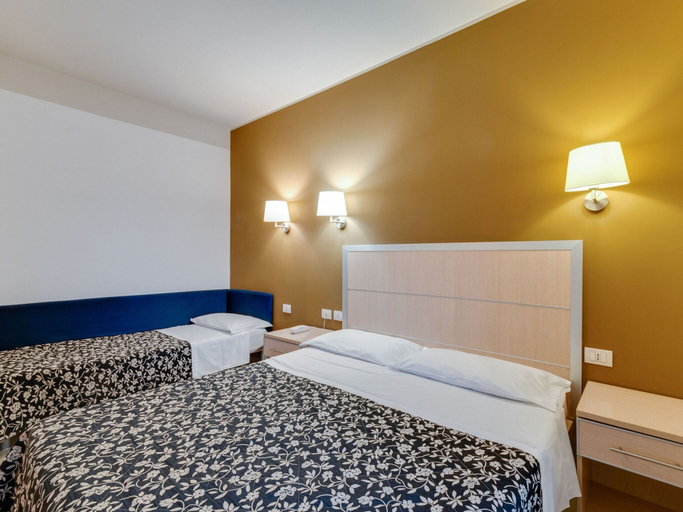Bedroom 2, Cozy Apartment in Rimini Italy near Beach, Rimini