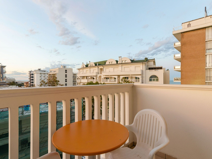 Others 5, Cozy Apartment in Rimini Italy near Beach, Rimini