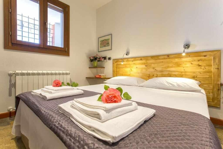 Bedroom 3, Villa Girasoli con piscina privata e SPA a 2km dalla spiaggia, Sassari