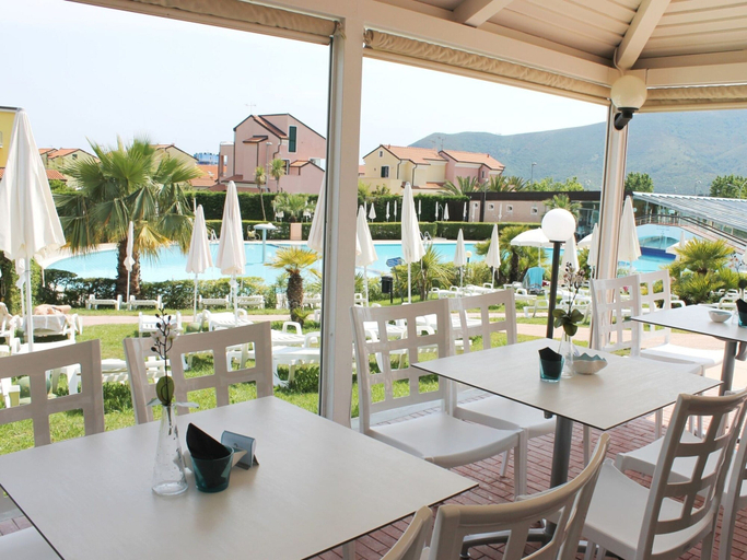 Pool 2, Tastefully Furnished Studio Near the Sea, Savona