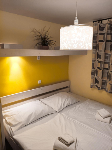 Bedroom 2, Charles Bridge Hostel & Apartments, Praha 1