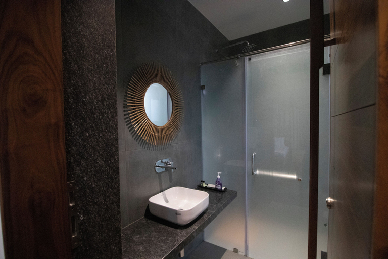 Bathroom, Red River Bungalow, Sonitpur