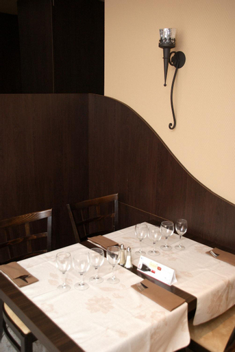Food & Drinks 3, Charly's Gare, Luxembourg