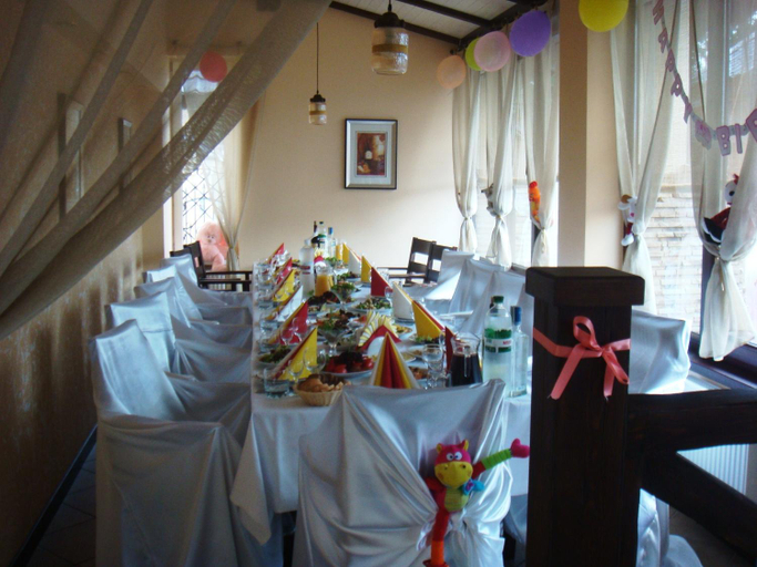 Food & Drinks 5, Shato Paradis Hotel, Kyievo-Sviatoshyns'kyi