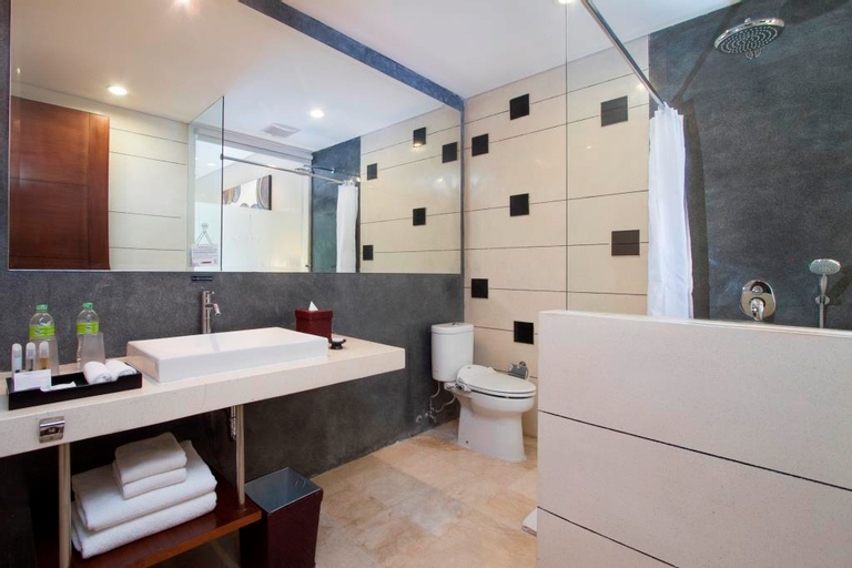 Bathroom 9