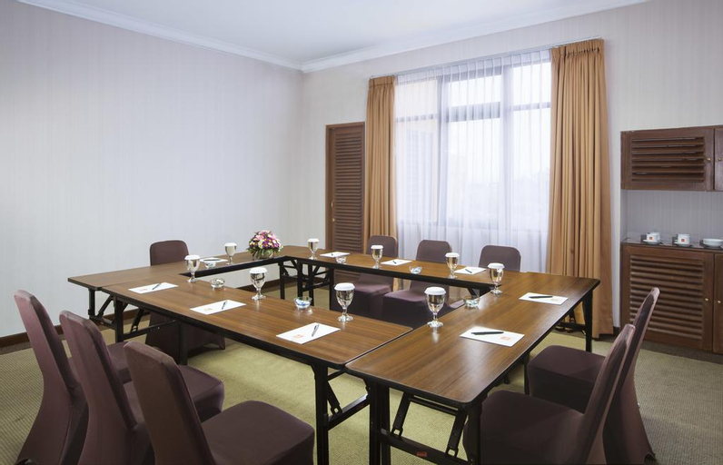 Business Facilities 24