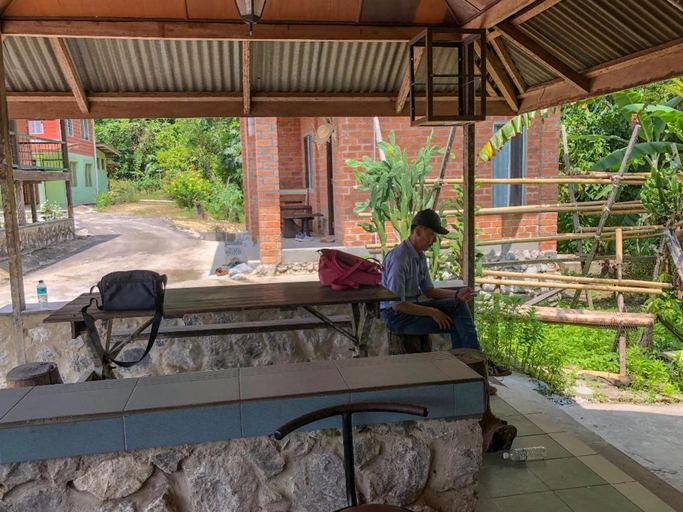 4, Basari Guest House, Lundu