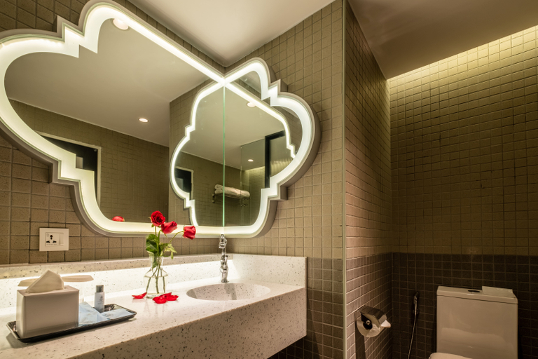 Bathroom 22