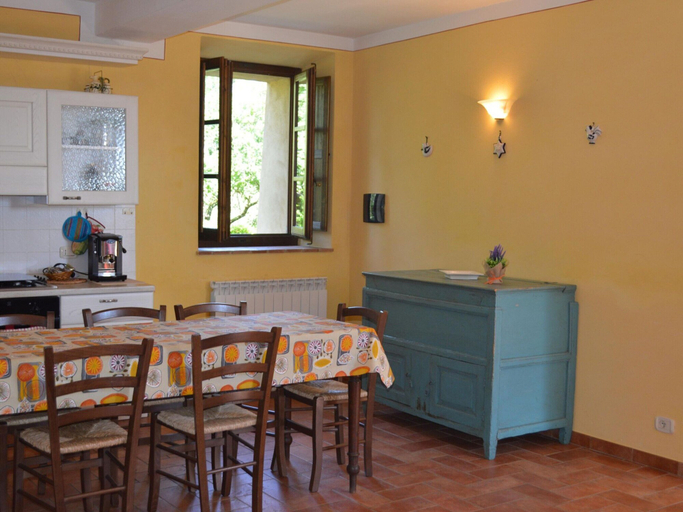 Dining 5, Tuscan Charm at Caliano Villa, Siena