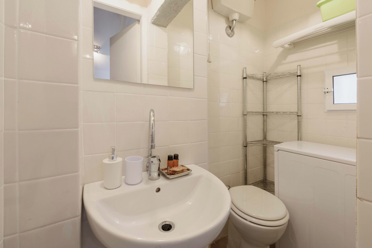 Bathroom 4, Santa Maria Novella Palace by MMega, Florence