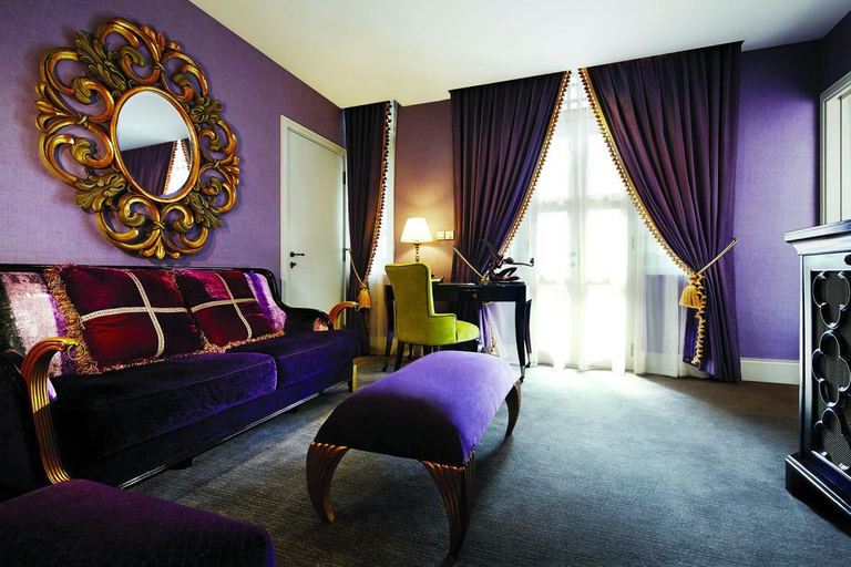 Others 4, Aurum Royal, Singapore