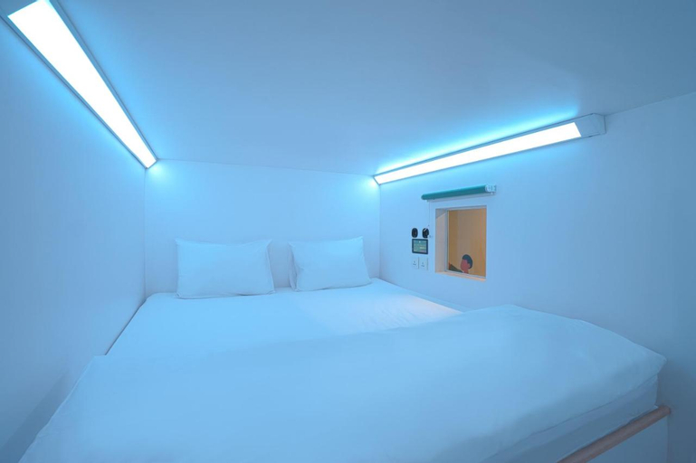 Bedroom 21