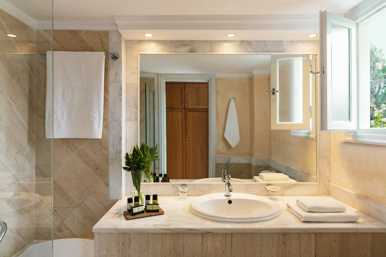 Bathroom 5, Mitsis Ramira, South Aegean