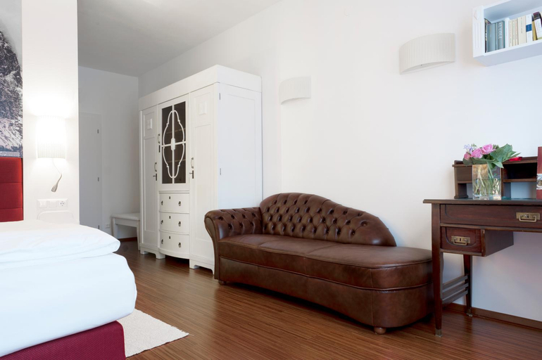 Bedroom 3, Hotel Payerbacherhof, Neunkirchen