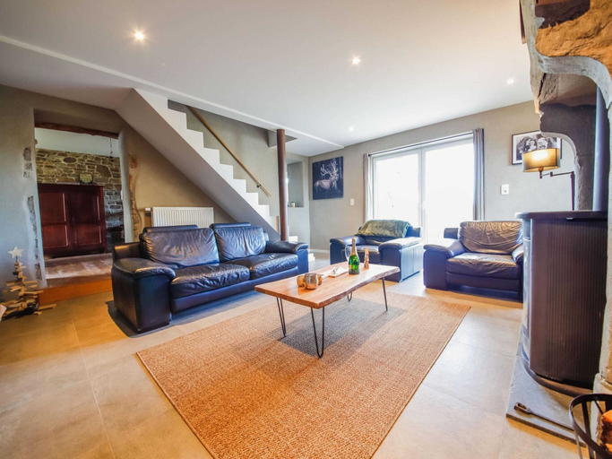 Living area 3, Quietly Located Farmhouse L'echappee Belle, Luxembourg