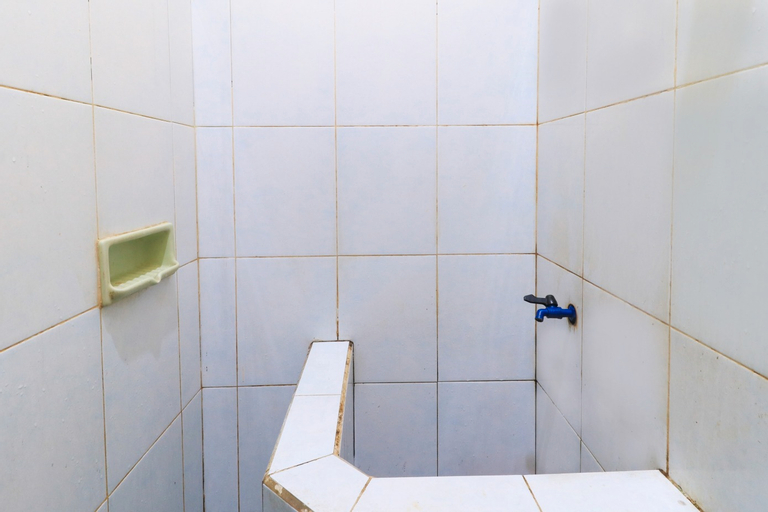 Bathroom 7