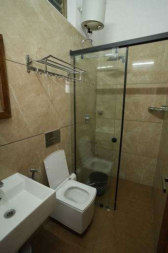 Bathroom 3, Ragas Marari Beach Villa, Alappuzha