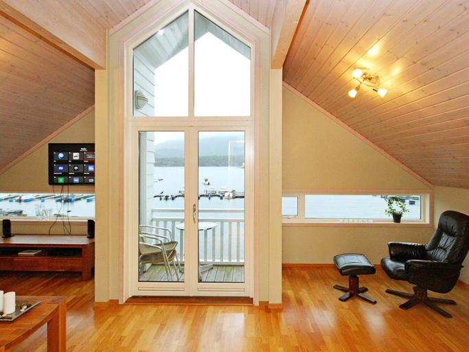 Others 5, Holiday Home in Jelsa, Suldal
