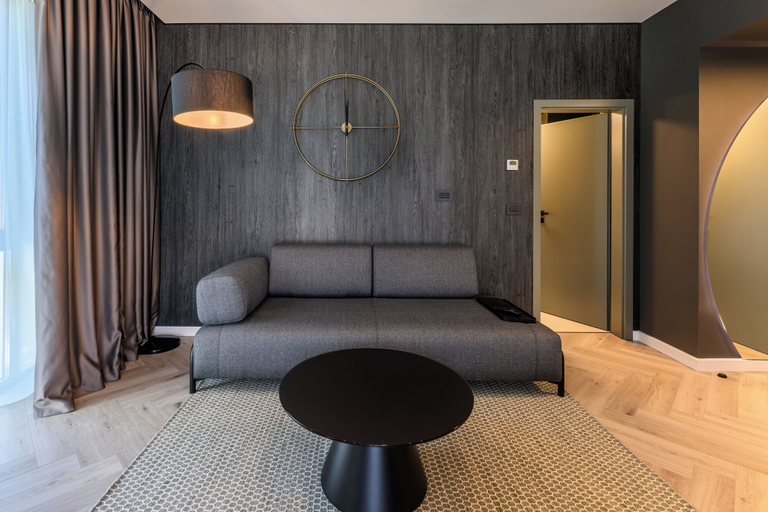 Others 5, Luna Residence, Timisoara
