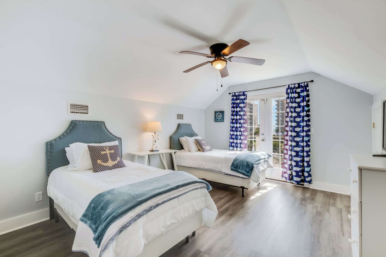 Room 5, Sel De Vie A 4 Bedrooms Sleeps 10, Baldwin