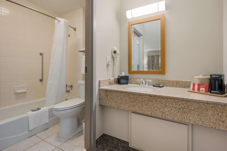 Bathroom 15