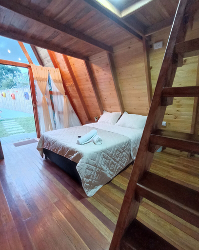 Bedroom 5, Cabañas Alpina, Isnos