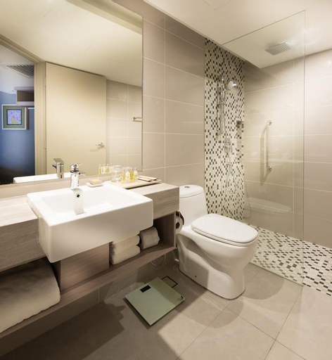 Bathroom 8