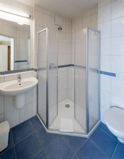 Bathroom 4