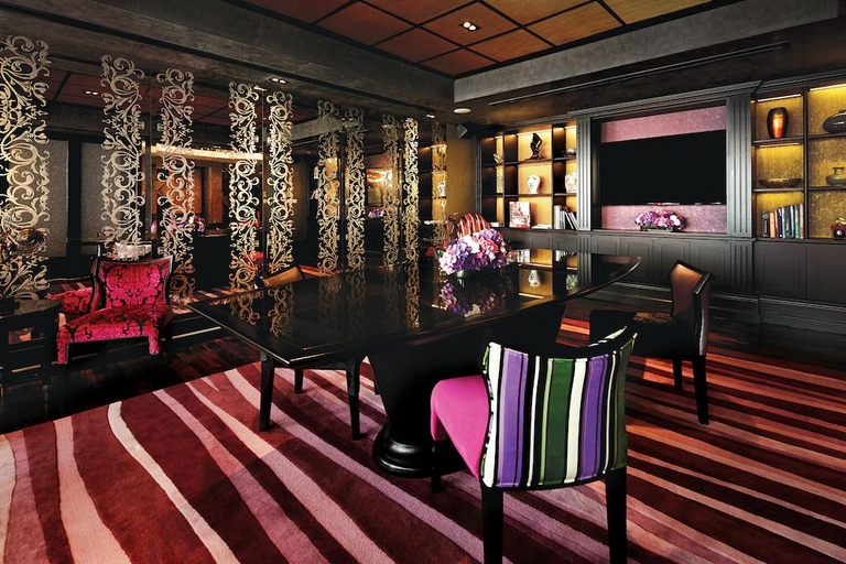 Others 5, Aurum Royal, Singapore