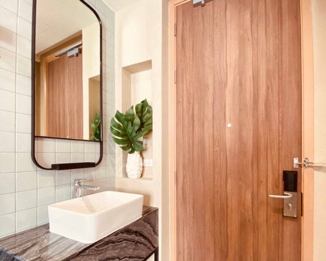 Bathroom 8