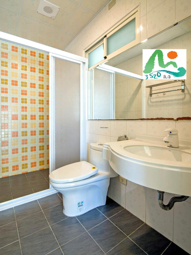 Bathroom 3, 3520 Homestay 台東縣民宿編號586號, Taitung