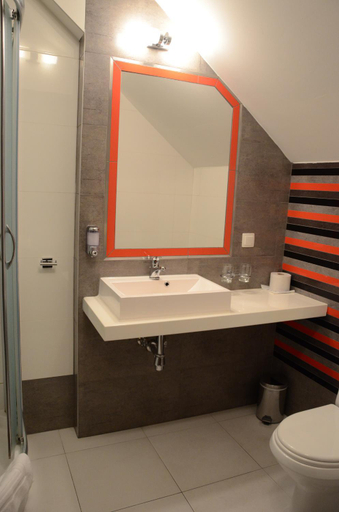 Bathroom 2, Agat Hotel, Zgierz