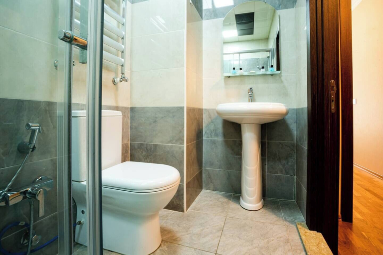 Bathroom, Kristal Absheron, Baku