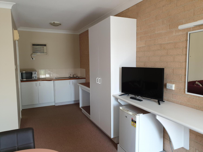 Others 4, Blayney Central Motel, Blayney