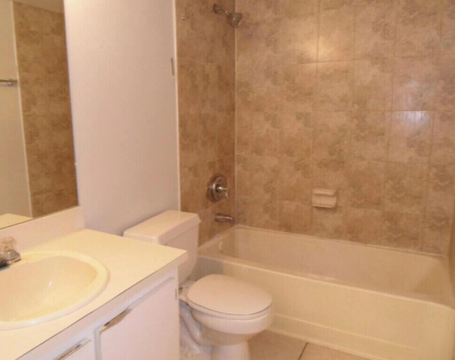 Bathroom 4, Zen, Broward