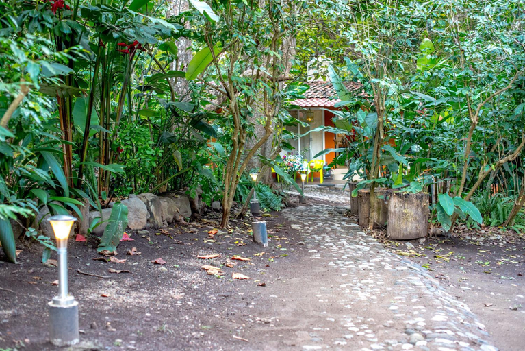 Others 5, Htl & Villas Comala, alberca , parking, centricas, Petfriendly, Comala