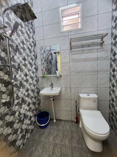 Bathroom, Homestay Cempaka Bukit Kangkar, Ledang